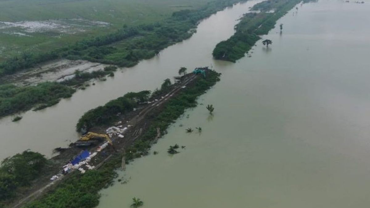PUPR部开始修复Jebol的Wulan Demak河堤防