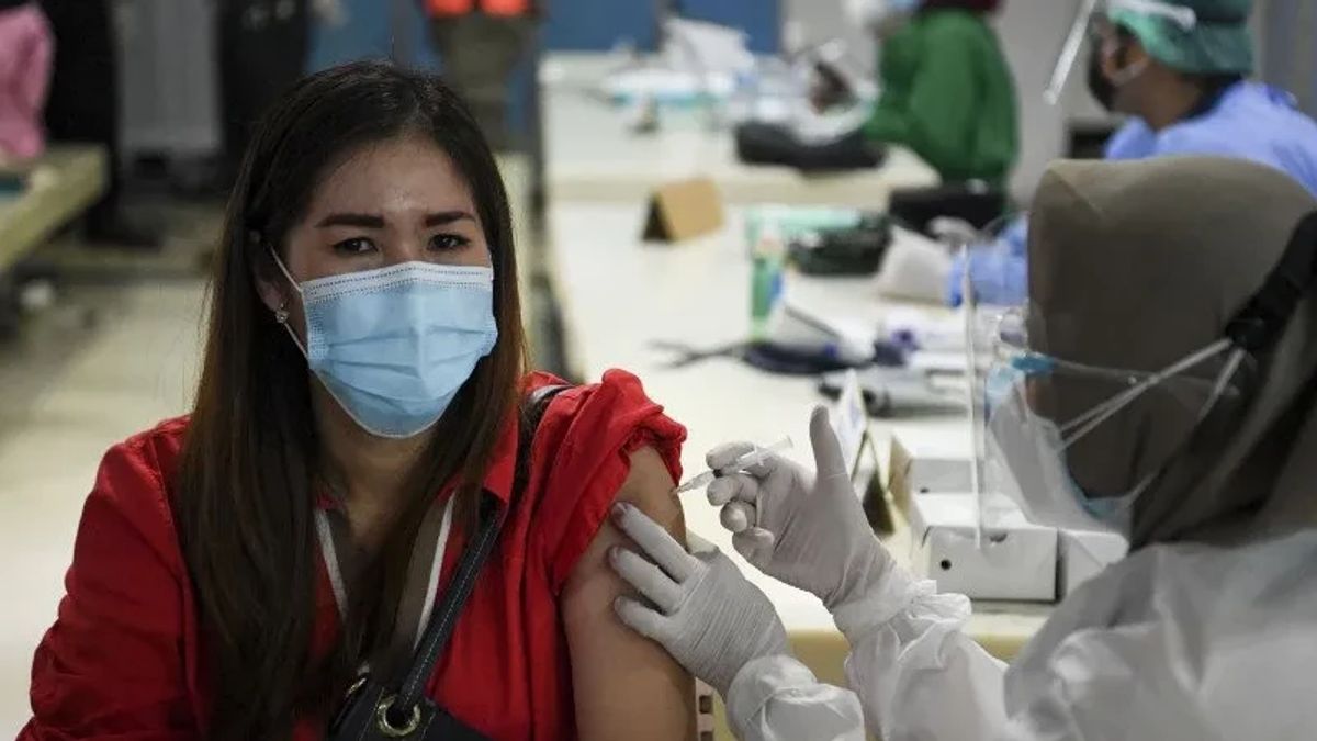 Total Warga Indonesia Terima Vaksin <i>Booster</i> 53,83 Juta Jiwa per 21 Juli