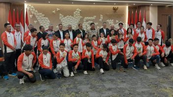 Junior Wushu Athletes Are Given A Bonus Of IDR 710 Million