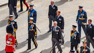 Cemooh Pangeran Andrew saat Berjalan di Belakang Peti Mati Ratu Elizabeth II, Dua Pria Didakwa Polisi