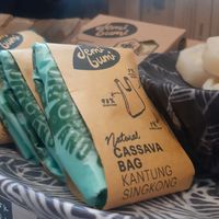 Menjajal Belanja Tanpa Kemasan Plastik