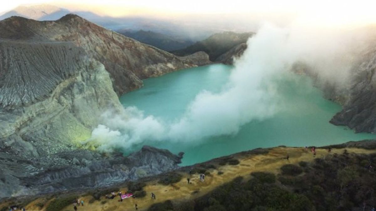 There Are 13 Landslide Prone Points On The Ijen Crater Climbing Line
