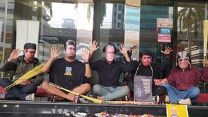 <i>Abrakadabra</i>, Demonstran Ruwat Gedung KPK, Bersihkan dan Hilangkan Roh Jahat 