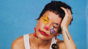 Halsey Tampil Apa Adanya untuk Album <i>The Great Impersonator</i>