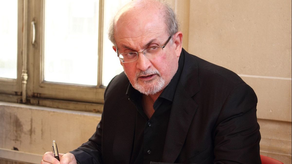 Soal Penikaman Salman Rushdie, Teheran: Tidak Ada yang Berhak Menuduh Iran di Balik Serangan Tersebut