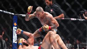 Several Choices Of Alex Pereira After Collapsed Jiri Prochazka At UFC 303