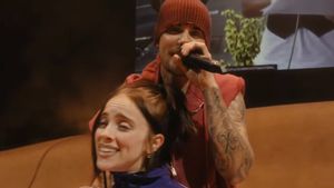 Justin Bieber Ajak Billie Eilish Jadi <i>One Less Lonely Girl</i> di Panggung Coachella