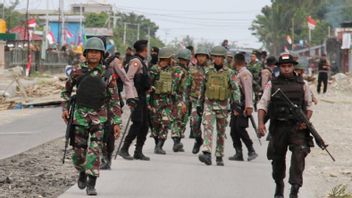 TNI-Polri Standby 1 After Contact Shoot With KKB At Ilaga Papua Airport