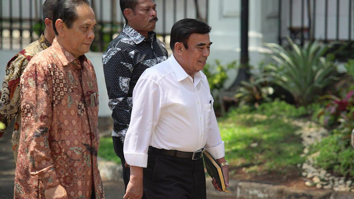 Bupati Aceh Barat 'Melawan' Menteri Fachrul Razi