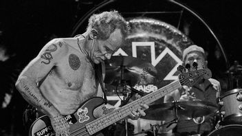 Flea RHCP Bakal Rilis Album Solo di 2026 yang LIar dan Autentik