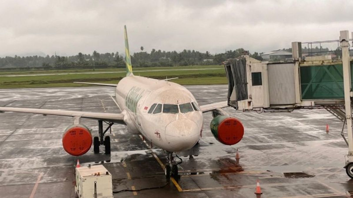 Mount Ruang Eruption, Sam Ratulangi Airport Can Only Operate Thursday Afternoon