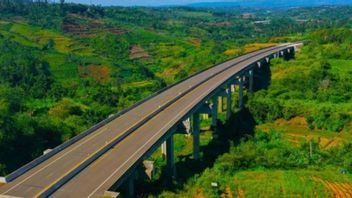 Animo Tinggi, Kendaraan Masuk Tol Bocimi Sesi II Gratis Dua Pekan