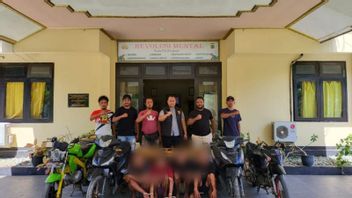 Le vol de motos et de hp à Indekos, 3 adolescents à Labuan Bajo ont été arrêtés par la police