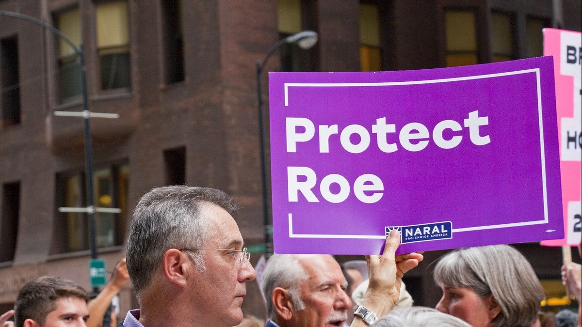 Supreme Court Repeals Abortion Law, President Biden And Congress Urged To Protect Women's Rights