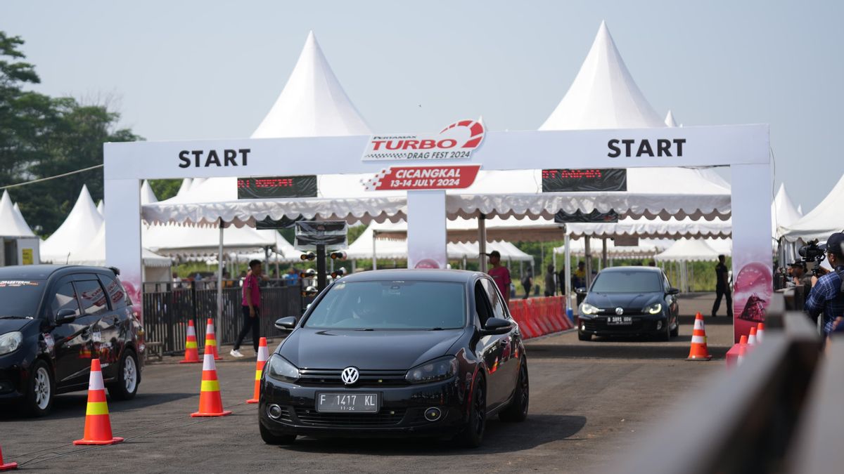 Pertamax Turbo Drag Fest 2024 Digelar, 112 Pebalap Beradu Kecepatan di Lapangan Udara Cicangkal Bogor