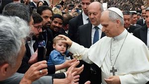 バチカンでの教皇レオ14世の就任式に出席するムハイミン首相代行大統領