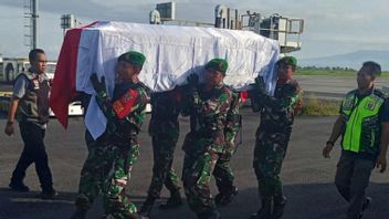 Jenazah TNI yang Gugur dalam Kontak Tembak di Papua Dimakamkan di Sumbawa