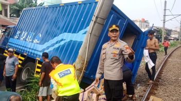 As A Result Of The Overturned Truck In South Jakarta, The KRL Trip On The Rangkas Bitung-Tanah Abang Route Has Stopped