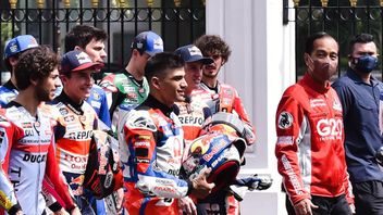MotoGP赛车手在遇到佐科威时不戴口罩，宫殿解释原因