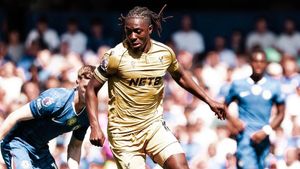 Eze dan Guehi Jadi Komoditas Panas, Crystal Palace: Jangan Percaya Berita Transfer!