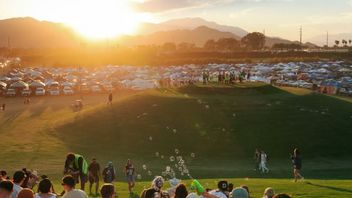 Festival Musik Coachella 2025 Dimulai di Tengah Teriknya Gurun California