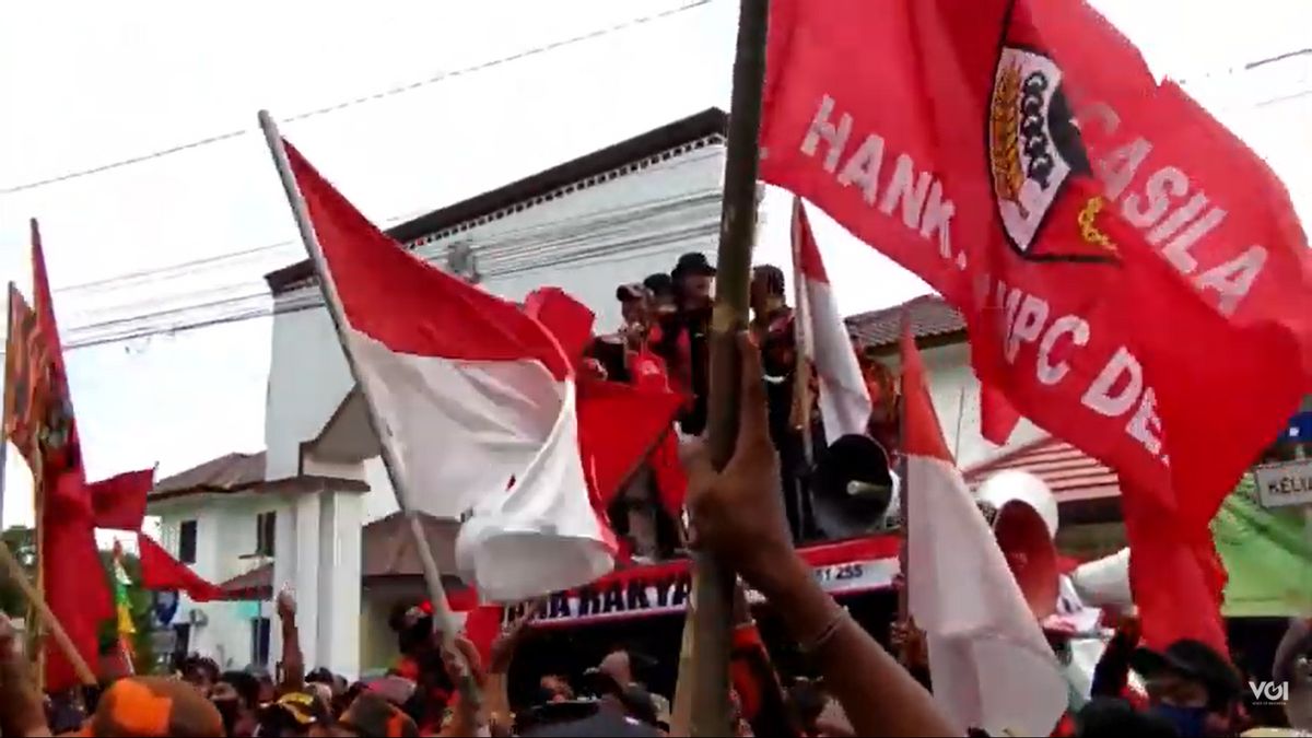 VIDÉO: Manifestation Des Jeunes De Pancasila à Depok: Nous Ne Demandons Pas D’argent à Junimart Girsang, Juste Désolé