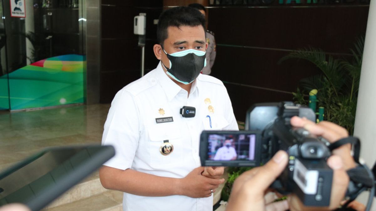 Bobby Nasution Rappelle Aux Résidents De Medan Qui Ont Participé à La Course Du 17 Août D’obéir Aux Prokes