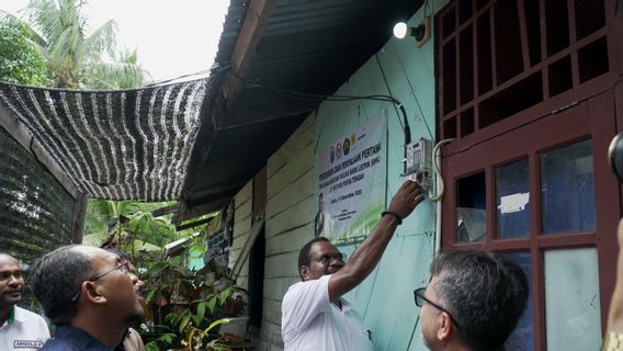 Dapat Bantuan Pasang Listrik PLN Gratis, Ferosina Sikan Tak Lagi Numpang ke Tetangga