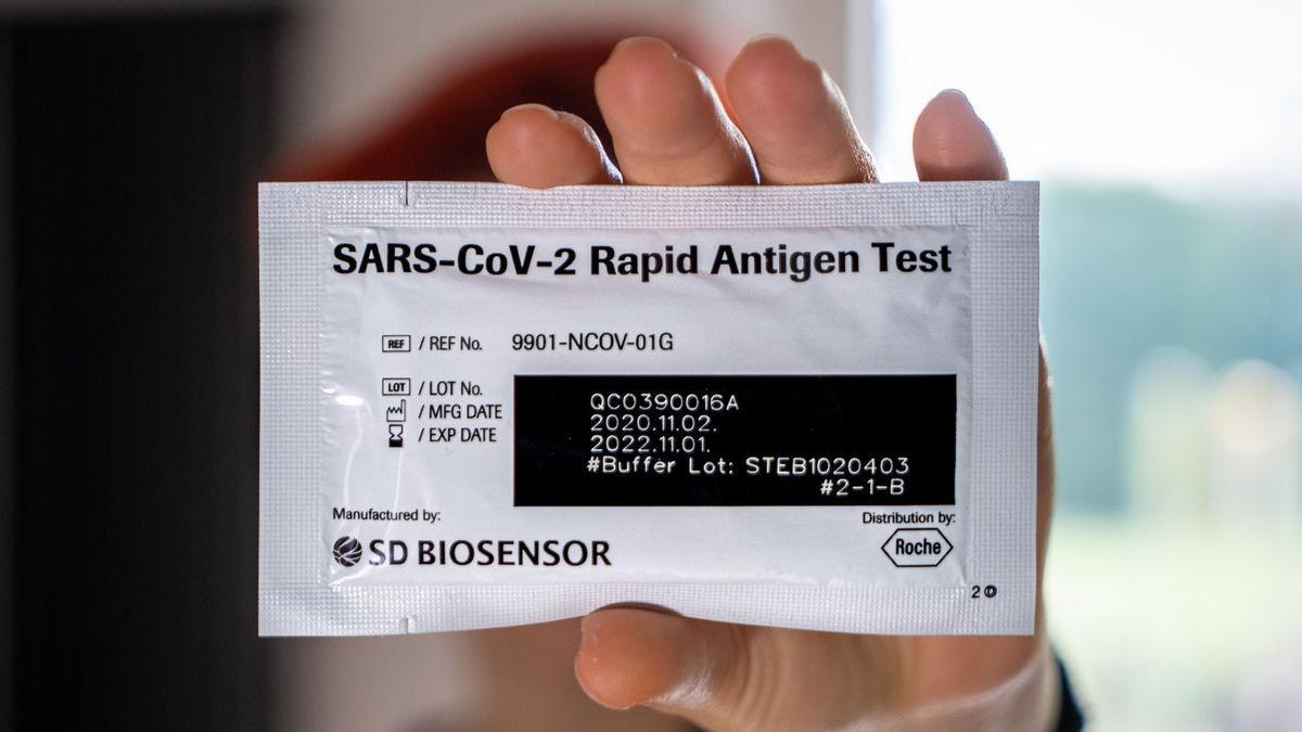 Kimia Farma Pecat Petugas yang Gunakan Rapid Test Antigen Bekas