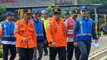 Cek Posko SAR Kalikangkung, Kabasarnas <i>Update</i> Ruas Tol Cikampek hingga Semarang Relatif Longgar