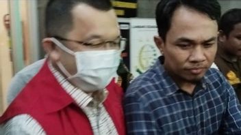 كيجاتي تاهان الرئيس السابق لشركة كوني جنوب سومطرة المشتبه به في فساد أموال المنح