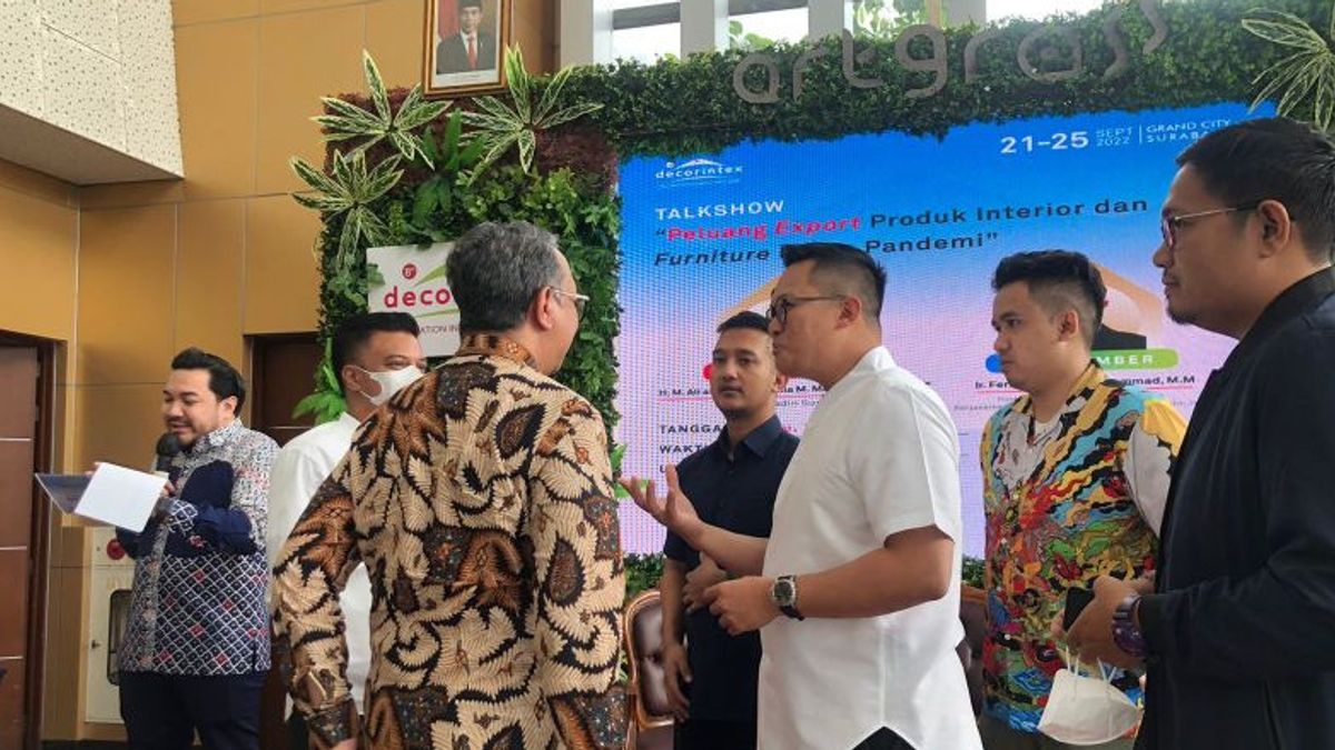 泗水商会鼓励东爪哇企业家抓住家具出口机会