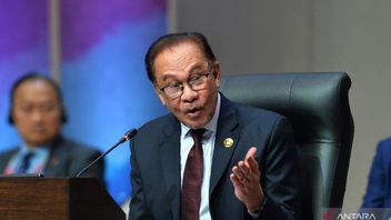 PM Anwar Ibrahim Launches Anwar Triumphs Book In Kuala Lumpur