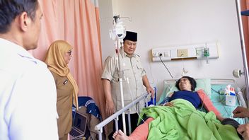 Prabowo大統領がベカシ病院で列車衝突の犠牲者を訪問
