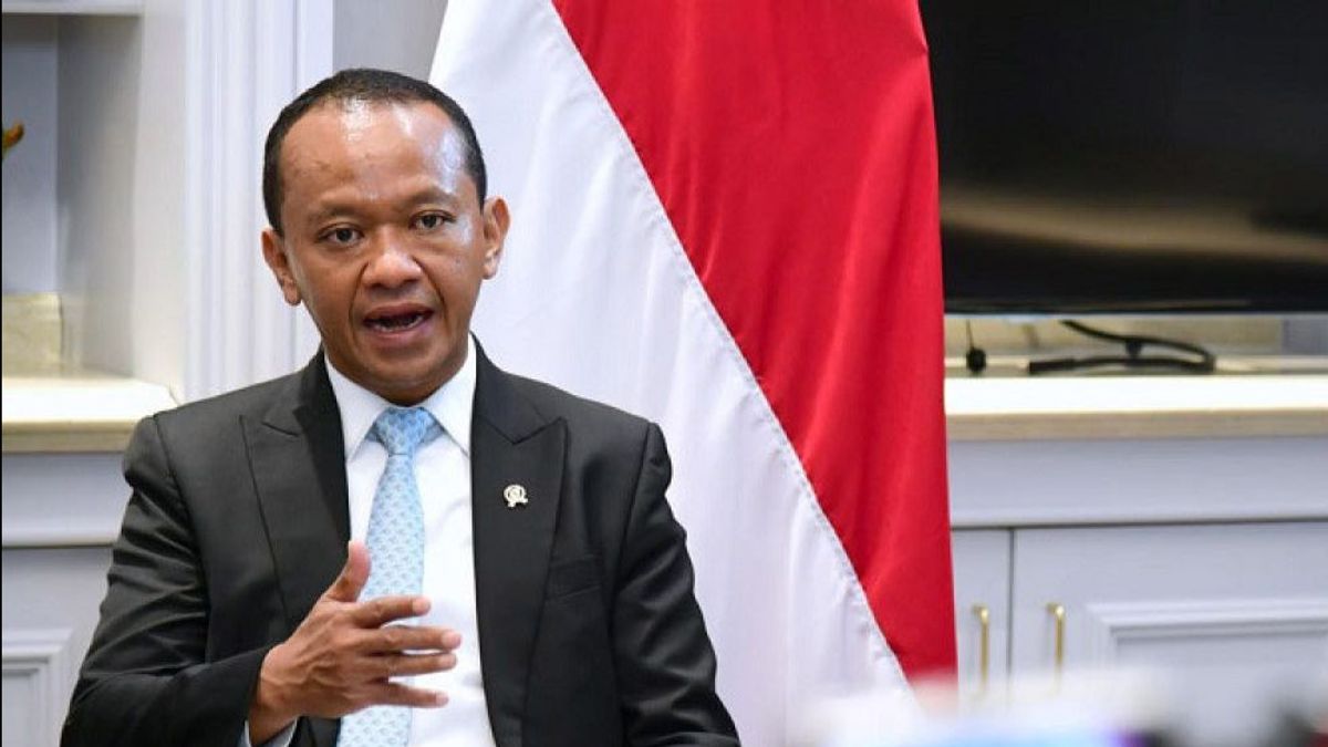 バヒル・ラハダリアが2021年4月28日、今日の歴史の中で投資大臣に就任