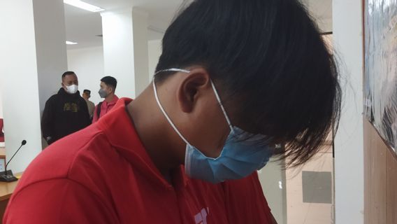 失业者，Aniaya与两个朋友的准妻子，反复强奸受害者尖叫然后死亡