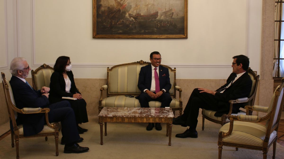 السفير الإندونيسي لدى البرتغال رودي ألفونسو يلتقي عمدة بورتو ، وإليك ما تمت مناقشته