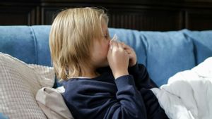 Penyebab Anak Batuk Pilek karena Alergi atau Infeksi Virus, Begini Cara Membedakannya