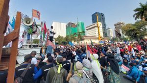 Ikut Demo Buruh Tolak UU Cipta Kerja, Rizal Ramli: Jokowi Ajak Kita Miskin Berjemaah 