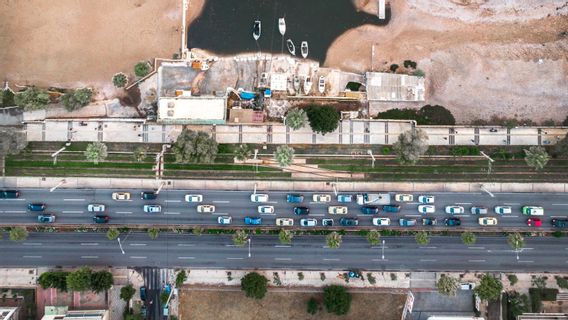 Comment La Grèce Gère COVID-19 Comme Il Augmente De La Dette