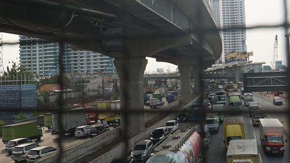 There Are 106,058 Thousand Vehicles Heading To Jakarta On The First Day Of 2021