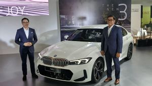 BMW Indonesia Perkenalkan Seri-3 Terbaru di IIMS 2025, Lanjutkan Tradisi Positif Sedan Legendaris