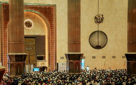 Munajat Ramadan, Berbuka Puasa dan Beribadah di Masjid Istiqlal