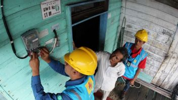 5,487 Households In West Kalimantan Just Receiving Electric Connection