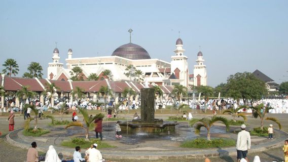 At-Tin Mosque: Evidence Of The Sandalwood Family's Love For Mrs. Tien