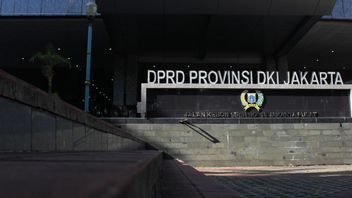 جاكرتا - احتجت DPRD على تخصيص 5 في المائة من APBD للقرية في جاكرتا ، تنتظر حكومة مقاطعة DKI تفسيرا من وزارة الشؤون الداخلية