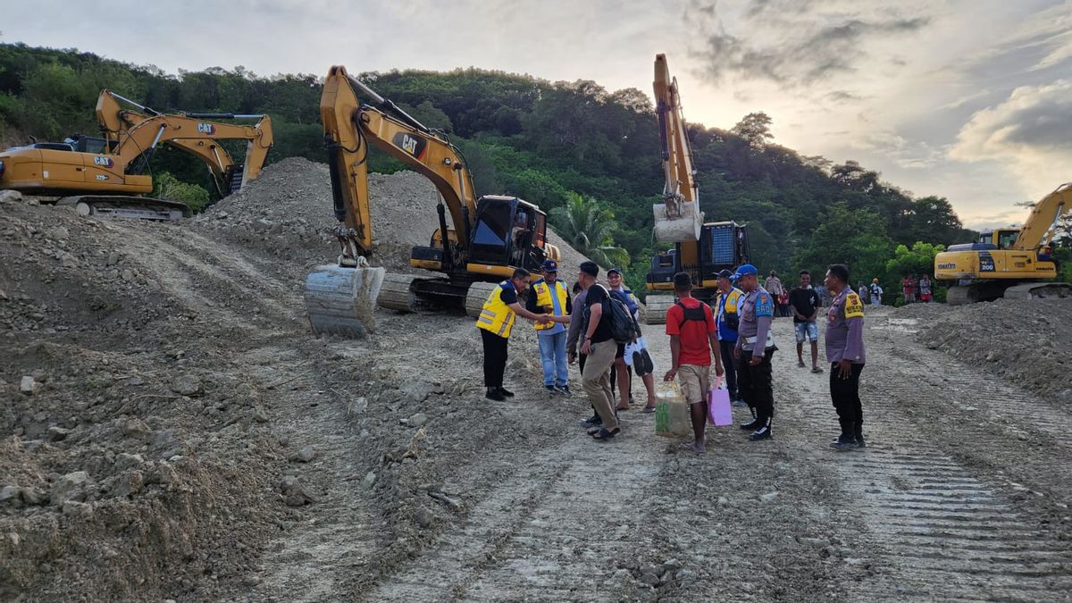 Pascalongsor, Kementerian PUPR Buka Jalan Trans Pulau Timor di Kupang NTT