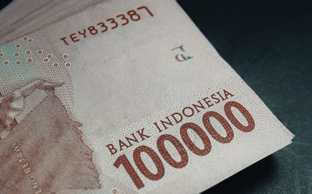 Trump Bilang Vaksin Mulai Didistribusikan, Rupiah Menguat di Senin Pagi