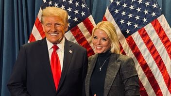 Donald Trump explique pourquoi il a congédié Pam Bondi, la procureure générale