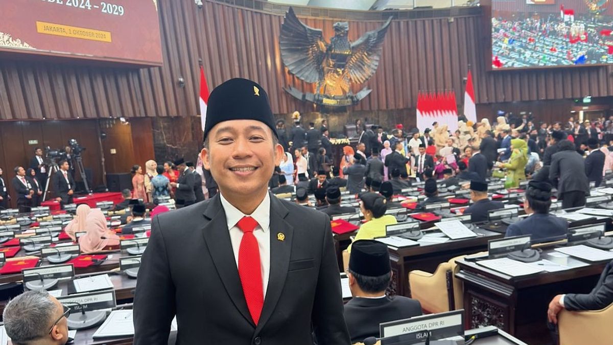 Denny Cagur And Raffi Ahmad Become State Officials, Whose Salary Is Bigger?